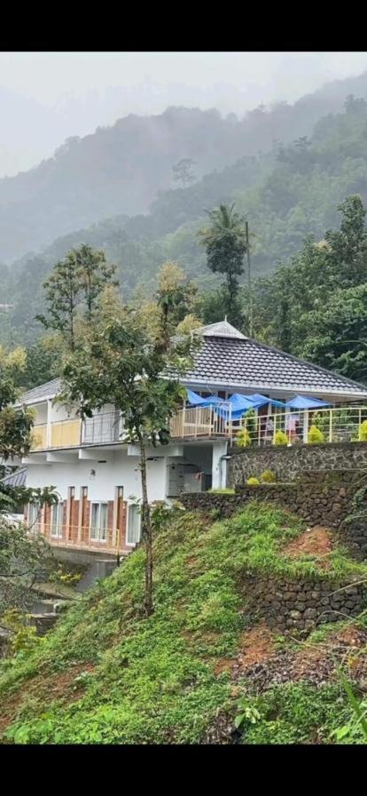 Earth Lounge Resort Vagamon Ngoại thất bức ảnh